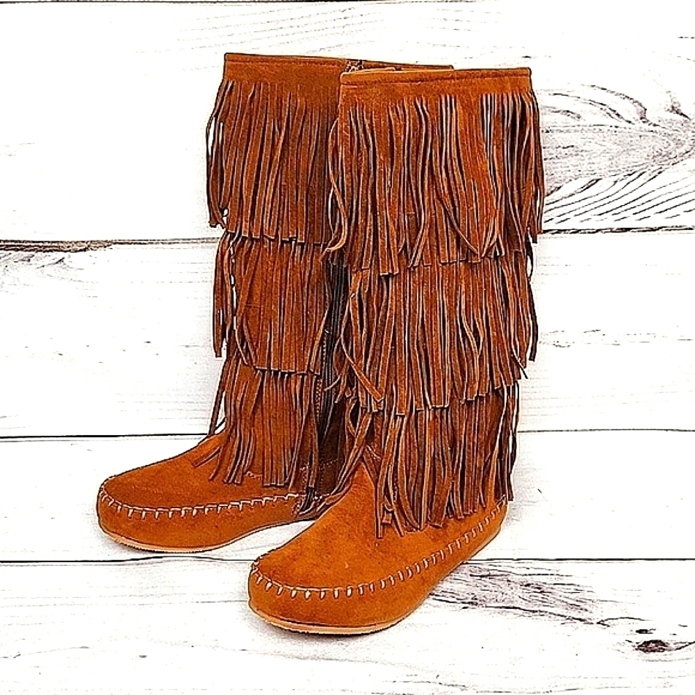 Pierre Dumas NWOT 8M Women Brown VeganSuede Fringed BOHO Zippered Moccasin Boots
